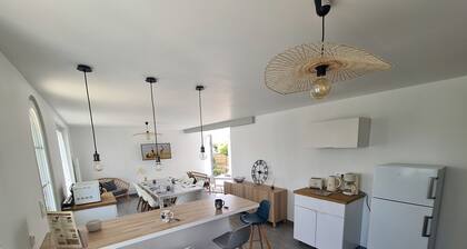 The peace and quiet of a country house with swimming poolSPA 10 minutes from the Vendée beaches