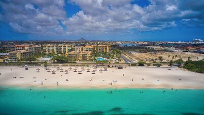 Right on Eagle Beach - Oceania Residences 2 bedroom/2 bath ground level