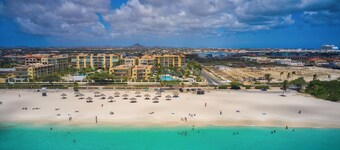 Right on Eagle Beach - Oceania Residences 2 bedroom/2 bath ground level