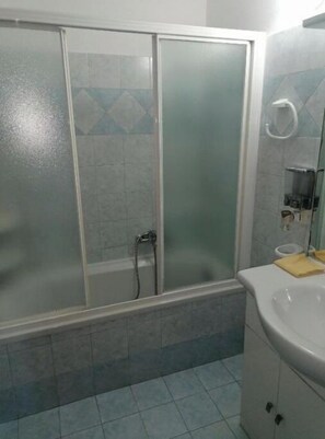 Shower, bidet