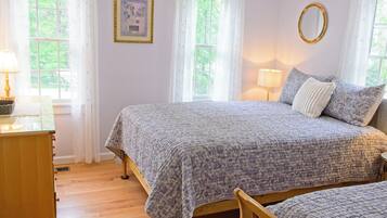 2 Schlafzimmer, Schreibtisch, Bügeleisen/Bügelbrett, WLAN