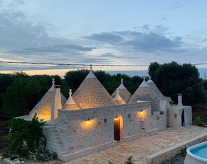 Exterior - TRULLI DELLE CICALE IS A MAGICAL PLACE BETWEEN HISTORY AND NATURE. (Ceglie Messapica)
