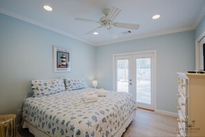 5 soverom, skrivebord, strykejern/-brett og wi-fi (inkludert)