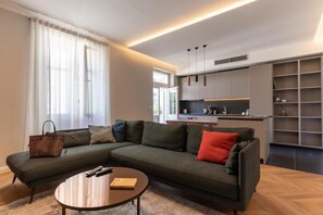 Smart TV - La Marie Apartment/Modern/Great location/Terrace/ (Split)