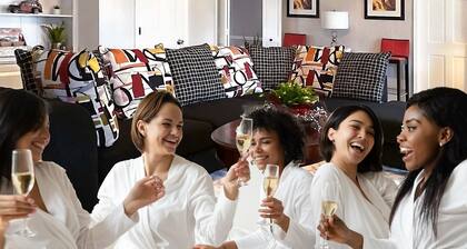 Discover "RusticParaiso": Spacious Elegance and Serene Urban Countryside Retreat