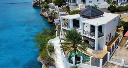 Yemaya Villa Curaçao @Lagun -Oceanfront-pool-Wifi + With Private access to sea!