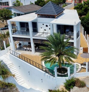 Exterior - Seafront Villa in Lagun Curaçao -pool-Wifi + With Private access to sea! (Lagun)