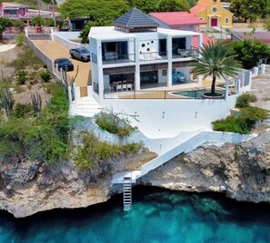 Exterior - Seafront Villa in Lagun Curaçao -pool-Wifi + With Private access to sea! (Lagun)