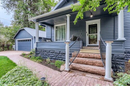 Historic Downtown Home | Hot Tub | Pet Friendly