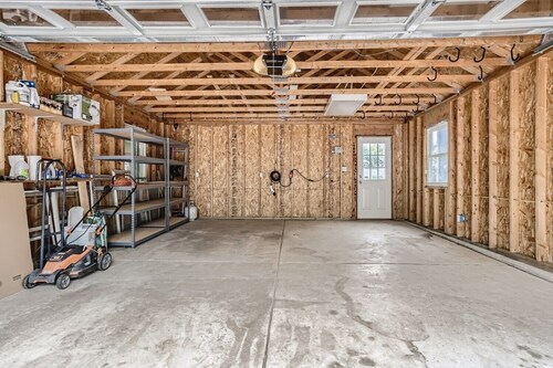 Historic Downtown Home | Hot Tub | Pet Friendly