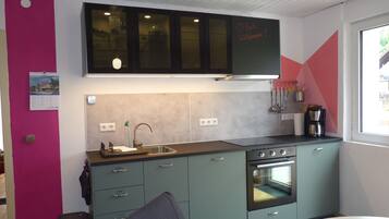 Kühlschrank, Ofen, Herdplatte, Geschirrspüler