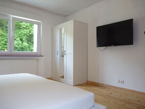 2 chambres, lit de bébé portatif, accÚs au Wi-Fi (inclus)