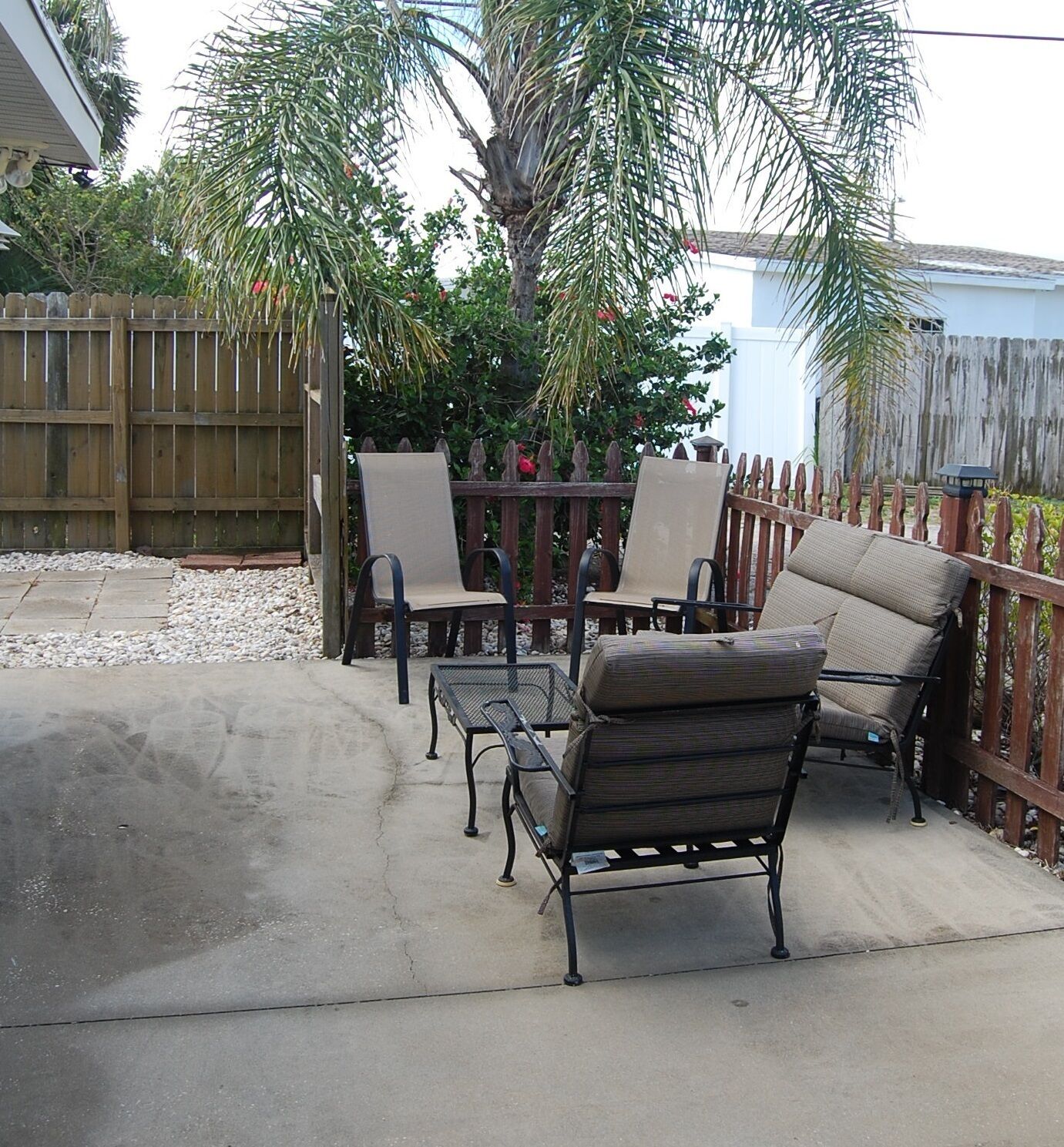 Beautiful 2BR Ormond Beach House - Walking Distance to Beach