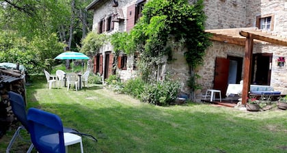 maison campagnarde ,parc clôturé,altitude 1025m