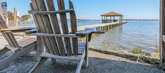 Sneads Ferry 4BR Waterfront Home Near Camp Lejeune