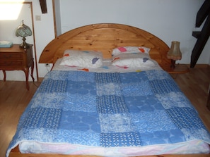 3 Schlafzimmer, Schreibtisch, kostenloses WLAN, Bettwäsche