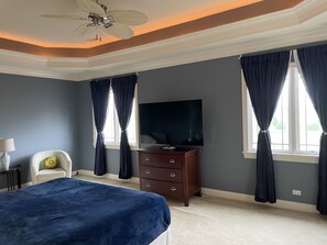 4 bedrooms, free WiFi, bed sheets