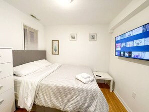 2 bedrooms, iron/ironing board, WiFi, bed sheets