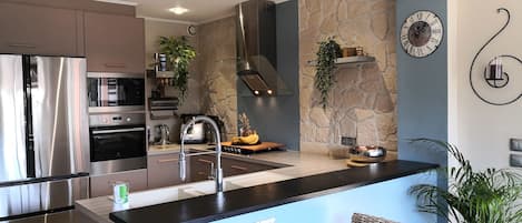 Fridge, microwave, oven, stovetop