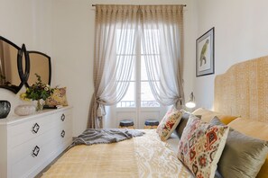 4 chambres, fer et planche à repasser, accès au Wi-Fi (inclus)