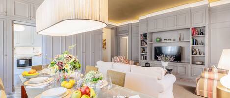 تناول الطعام