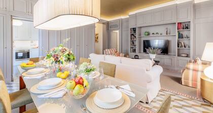 Contemporary 4 bedrooms 4 bathrooms Apartment