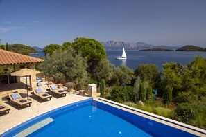 Pool - Private waterfront villa with pool and two private beaches (geni)