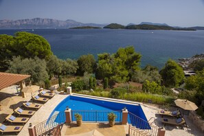 Pool - Private waterfront villa with pool and two private beaches (geni)