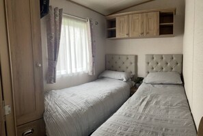 3 chambres, fer et planche à repasser, Wi-Fi gratuit, draps fournis