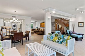 TV, DVD player, offices - A Saba Wind South- Oceanfront Estate with Pool on Captiva Island! (Captiva)