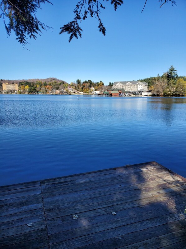 沙滩椅、沙滩毛巾