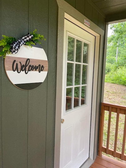 Pet friendly Camping cabin  close to Buffalo River 