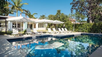 AuĂenpool, beheizter Pool