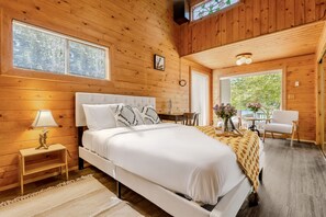 2 bedrooms, desk, iron/ironing board, travel cot