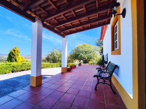Terrace/patio - Country house with private pool and panoramic views. (Alverangel)