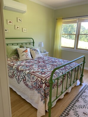 1 bedroom, desk, iron/ironing board, free WiFi