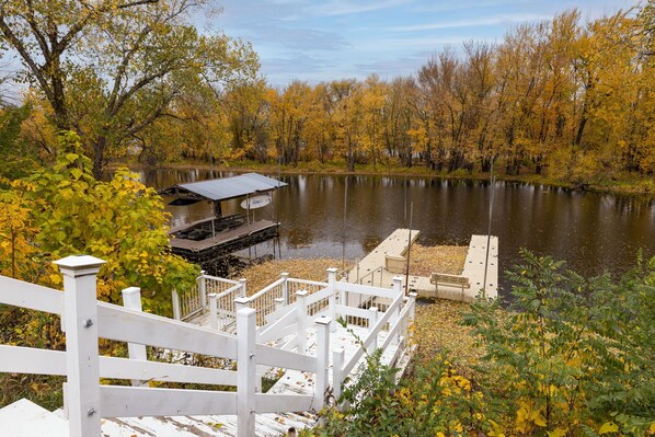 المنطقة المحيطة بالمنشأة