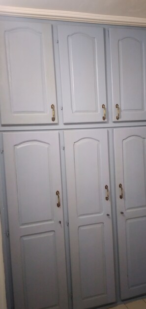 Interior - F2 Kotto Baden Baden (Douala)