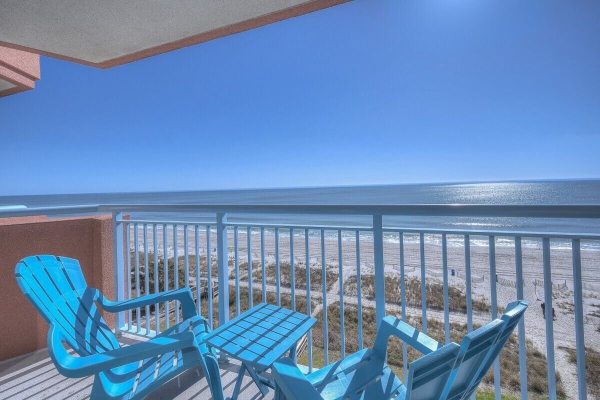 Condo, 1 Bedroom, Oceanfront (605) | Balcony