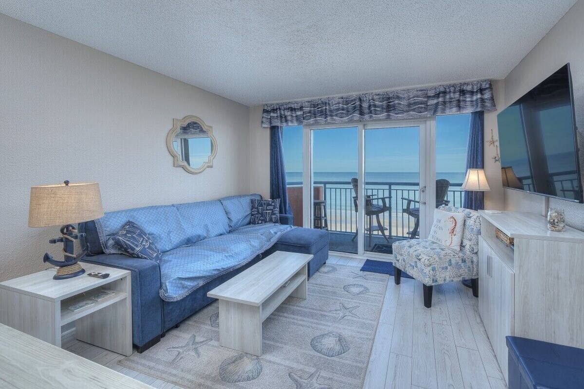 Condo, 2 Bedrooms, Oceanfront (706) | Wohnbereich