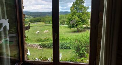 maison en pierre proche de tous les grands site du Périgord noir