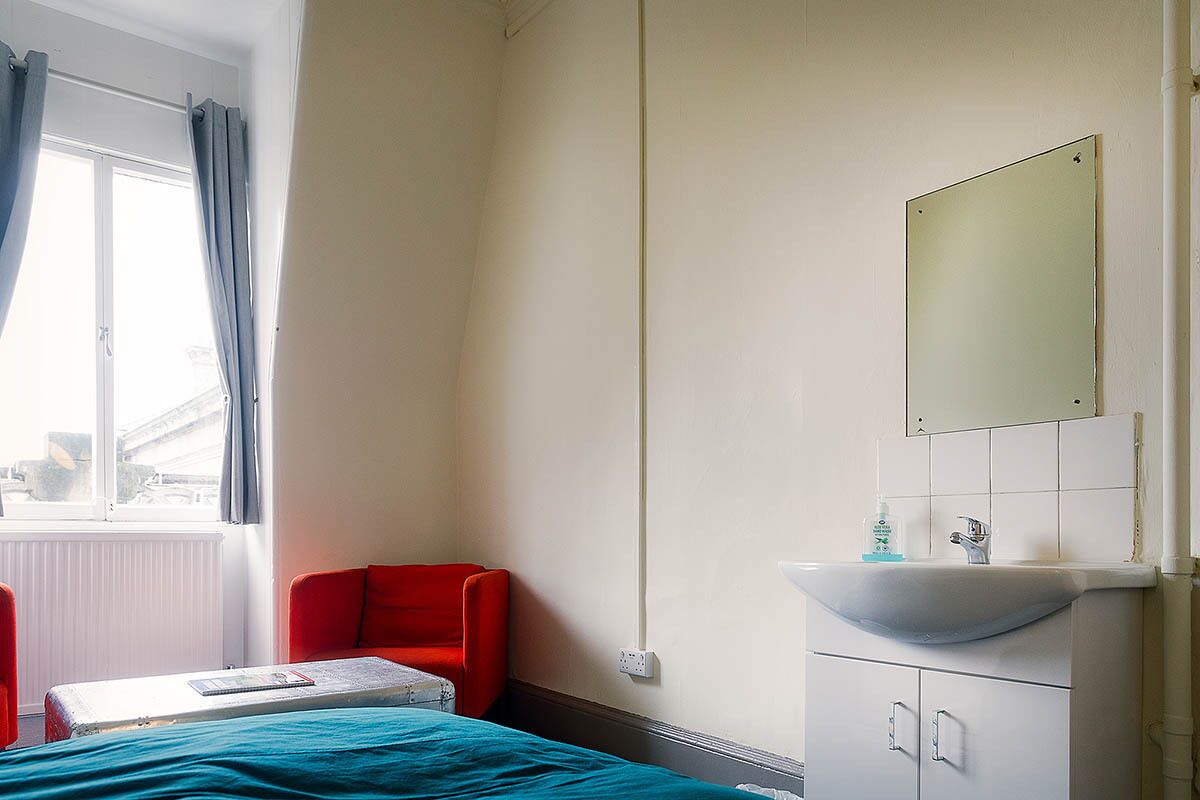 Free WiFi, bed sheets