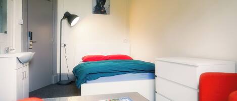 Chambre Double Classique, vue ville | Wi-Fi gratuit, draps fournis