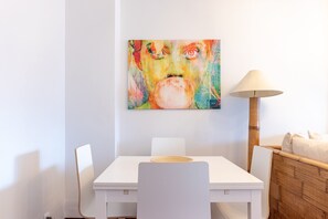 Dining - Beautiful apartment for BEC, Bilbao BBK Live and close to beaches (Barakaldo)