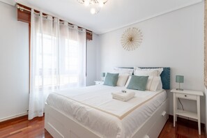 4 Schlafzimmer, Bügeleisen/Bügelbrett, kostenloses WLAN