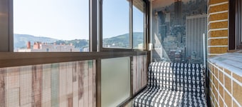 Beautiful apartment for BEC, Bilbao BBK Live and close to beaches