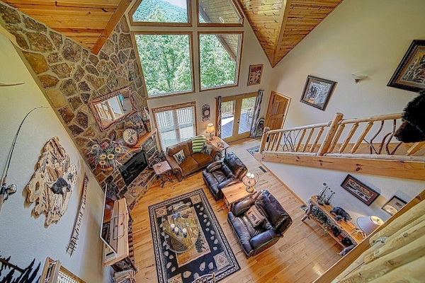 Smart TV, fireplace, printers