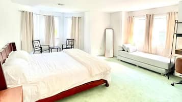 4 bedrooms, desk, iron/ironing board, WiFi