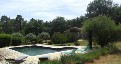 Site en Pleine Campagne Ă 5 km de Roussillon