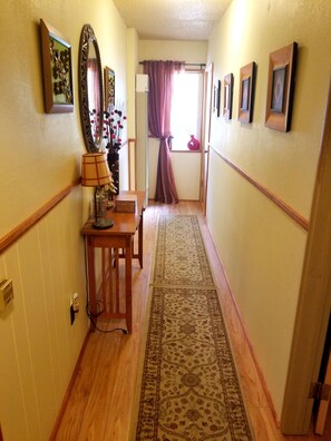 Interior - Cozy Mountain Retreat in Big Bear (Sugarloaf)